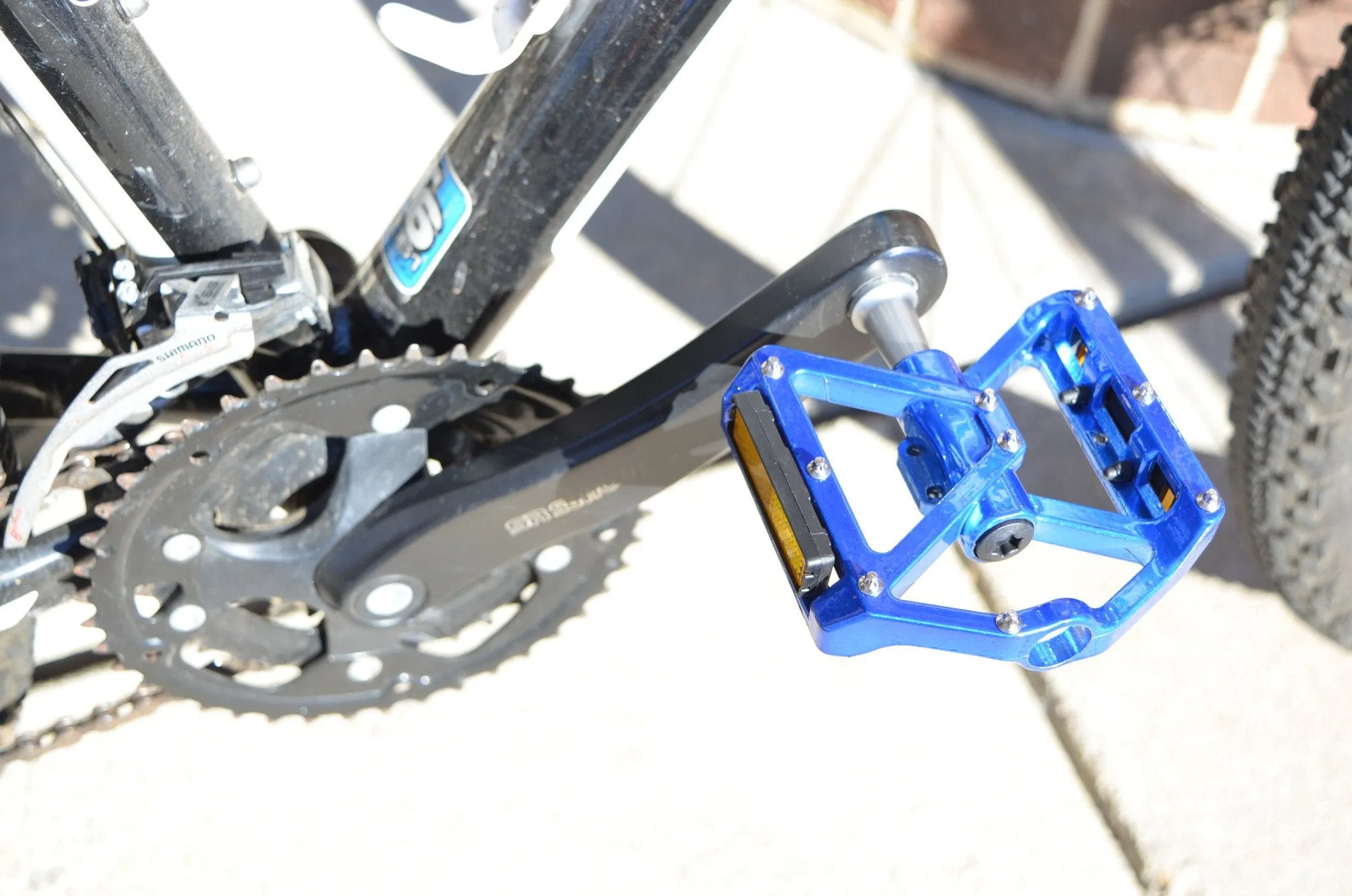 Bike Pedals: Sealed Bearing Alloy Platform